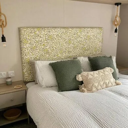 Beachside On Rspb Nature Reserve *