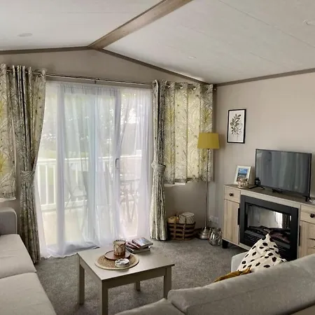 Beachside On Rspb Nature Reserve Semesterbostad *