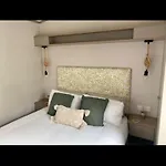 Beachside On Rspb Nature Reserve Holiday home *
